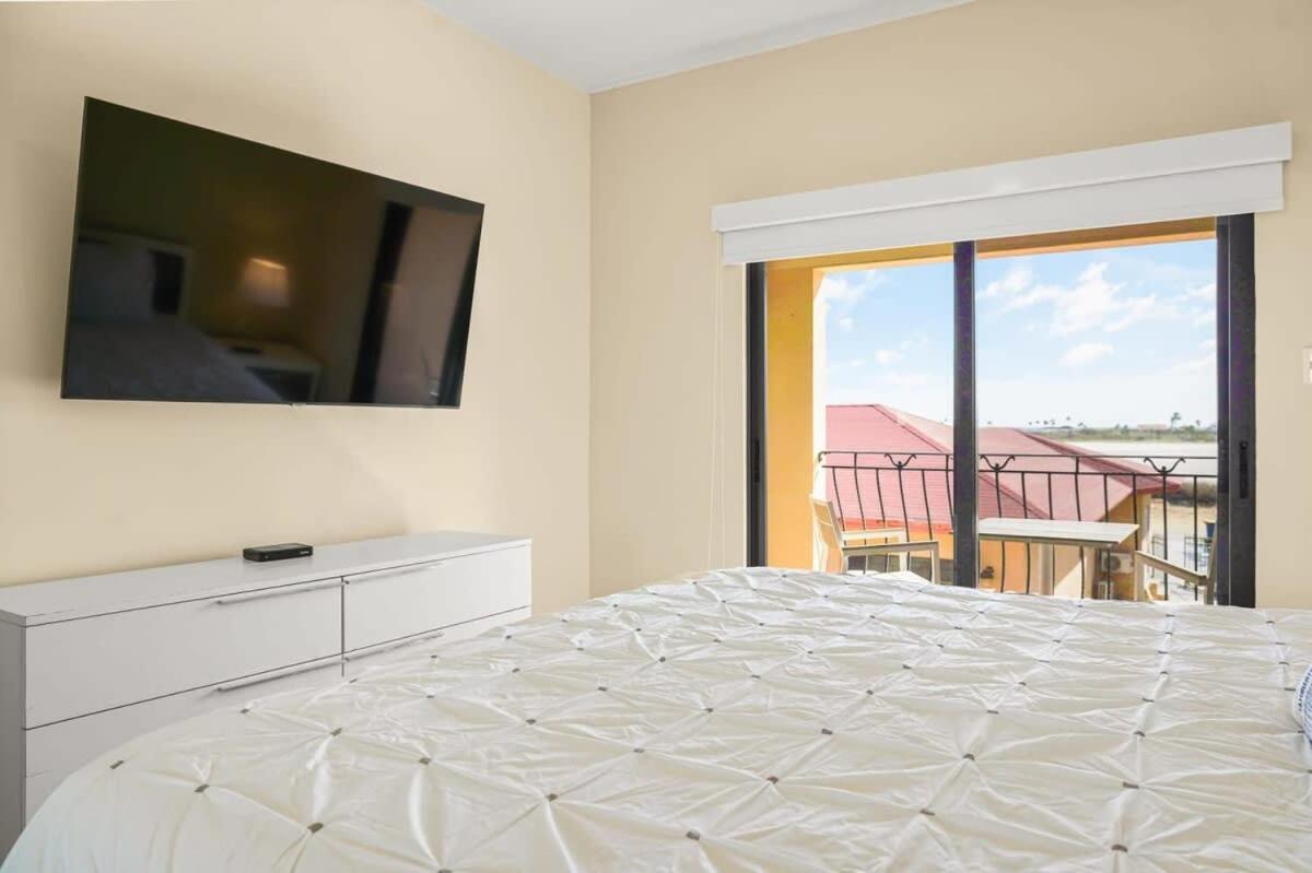 Wonder Apartment In Gold Coast With Private Pool شاطئ بالم المظهر الخارجي الصورة